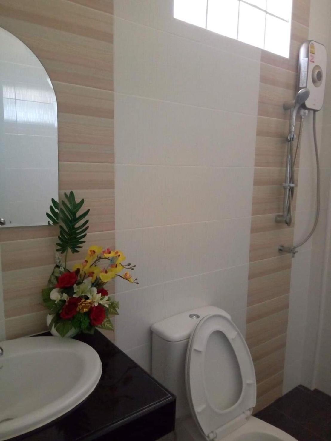 พร้อมหทัย รีสอร์ท Promhathai Resort Ban Khlong Toei Exterior photo